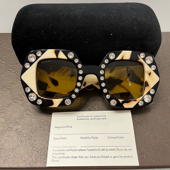 GUCCI Hollywood Forever Woman’s Sunglasses - Picture 3 of 16
